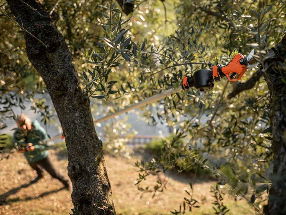 Stocker Magma E-35TP - Forbice Elettrica Da Potatura Su Asta - 2x 21.6V 2.6 Ah - 205/325 Cm - immagine 4