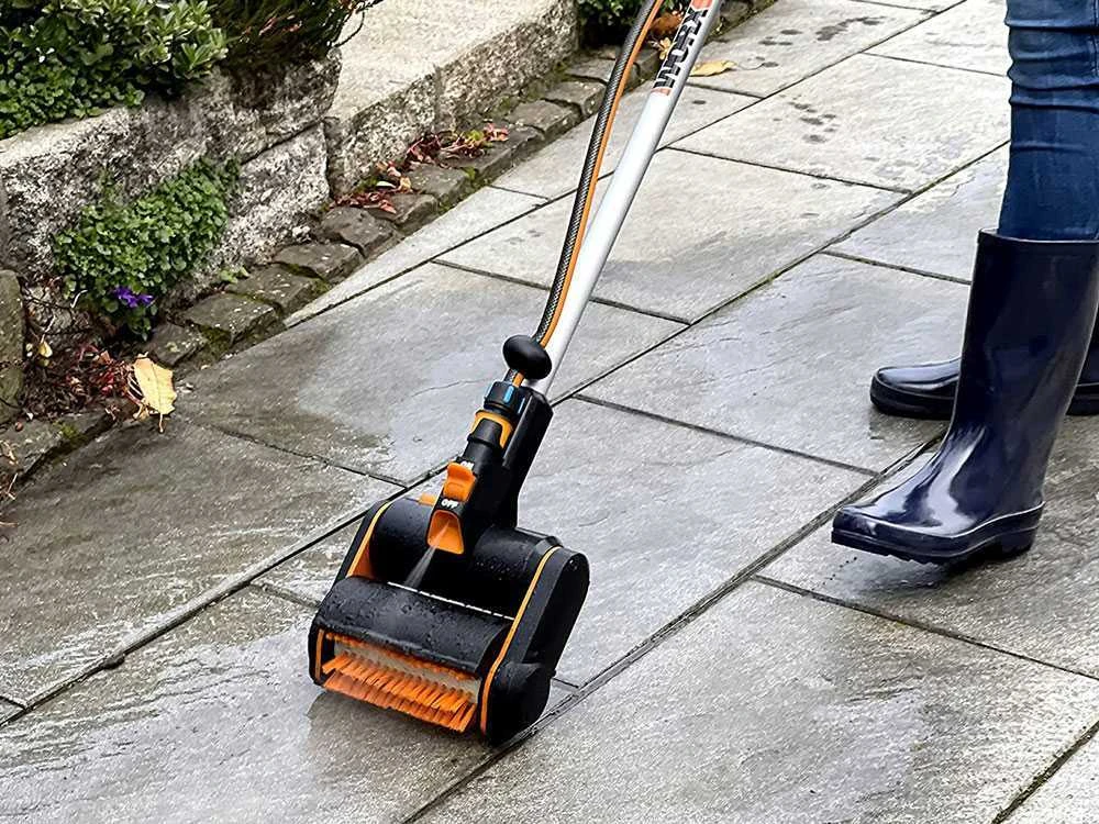 Worx WG441E - Pulitore Per Esterni A Batteria - Batteria Da 20V - 4Ah - 2 Spazzole Incluse - immagine 5